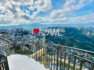 Üldine mäevaade või majutusasutusest Aizawl Guest House Apartments pildistatud vaade