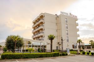 Fotografie z fotogalerie ubytování Hotel Oasis v destinaci Podgorica + 37 fotografií