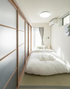nearest yamate line ebisu walk for 5 min客房内的一张或多张床位