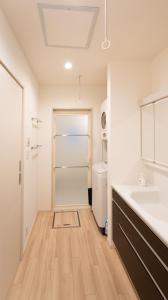 nearest yamate line ebisu walk for 5 min的一间浴室