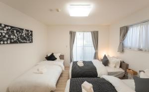 nearest yamate line ebisu walk for 5 min客房内的一张或多张床位