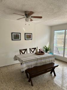 Foto sihtkohas Luquillo asuva majutusasutuse Cozy house with sea view! galeriist