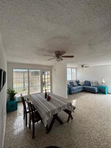 Istumisnurk majutusasutuses Cozy house with sea view! +25 fotot