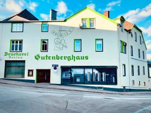 Certifikát, hodnocení, plakát nebo jiný dokument vystavený v ubytování Apartment Gutenberg - Self-Check-In - Nähe RedBull Ring