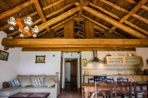 A kitchen or kitchenette at Borda Fuertes