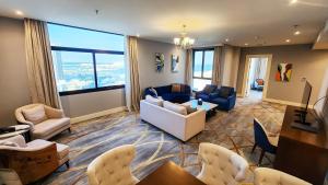 Svetainės erdvė apgyvendinimo įstaigoje Sherao Hotel Doha فندق شراعوه الدوحة