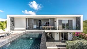 Gallery image of The Pearl of Jan Thiel villa with private pool gym and game room in Willemstad