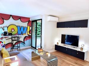 TV o dispositivi per l'intrattenimento presso L'Instant WOW!