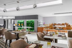 Doubletree By Hilton Amman Hotel & Residences的休息区