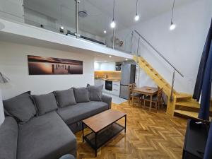 Posedenie v ubytovaní Maria Apartments - Modern apartments in the center of Budapest