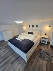 Posteľ alebo postele v izbe v ubytovaní Maria Apartments - Modern apartments in the center of Budapest
