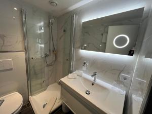 Vannituba majutusasutuses Hotel Markgraf