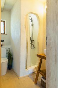 Ένα μπάνιο στο Rustic Inn bed and breakfast +50 φωτογραφίες