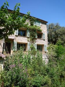 Κήπος έξω από το Bastide provençale du XVIIIème en bordure du fleuve Argens sur terrain de 2 ha