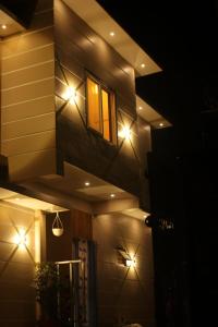 Φωτογραφία από το άλμπουμ του Romanzia Dew Drops σε Munnar