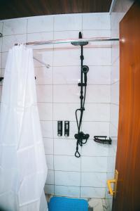 Ένα μπάνιο στο One Click Apartment