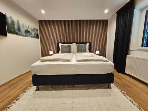 Posteľ alebo postele v izbe v ubytovaní Apartments Shema