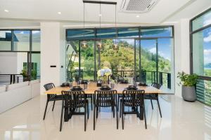 Ảnh trong thư viện ảnh của Patong Cliff Villa Phuket 12 bedroom ở Bãi biển Patong