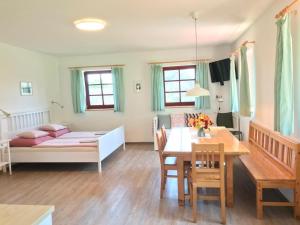 Postel nebo postele na pokoji v ubytování Ubytování Praschlhaus