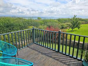 Gallery image of Pine Lodge @Puffin Lodges in Chwilog +32 photos