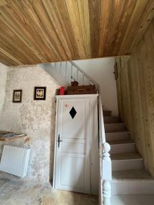 Fotografia z galérie ubytovania MAISON ATYPIQUE AVEC JARDIN AU PIED DU CLOS LUCE v destinácii Amboise