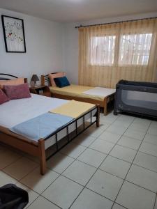 Foto dalla galleria di Adi's House a Kalamítsi Altre 6 foto