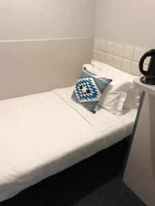 MK STAY - formerly HOTEL MK 객실 침대