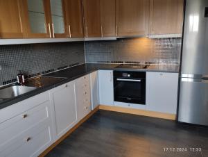 Η κουζίνα ή μικρή κουζίνα στο Rooms available, 35 min to Oslo and airport