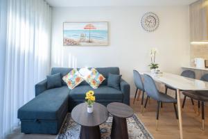 Posezení v ubytování Modern Townhouse Close to City with Full Kitchen - Ellerslie