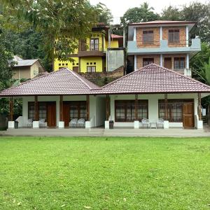 Matraville Home Stay Tuk Tuk Lake Toba Samosir外面的花园