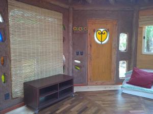 Ένα ή περισσότερα κρεβάτια σε δωμάτιο στο Peaceful cabin in the woods