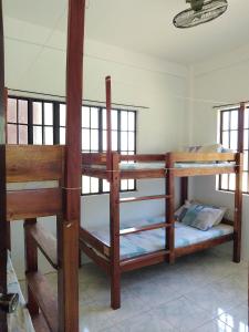 Gallery image of Estrelle Orange House - Backpackers Hub in Puerto Princesa City