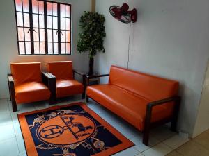 Gallery image of Estrelle Orange House - Backpackers Hub in Puerto Princesa City