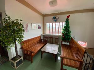 Gallery image of Estrelle Orange House - Backpackers Hub in Puerto Princesa City