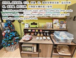 Cucina o angolo cottura di 公園一鹿背包客棧 Deer Park Hostel