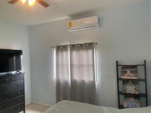 Μια τηλεόραση ή/και κέντρο ψυχαγωγίας στο Casa Relax
