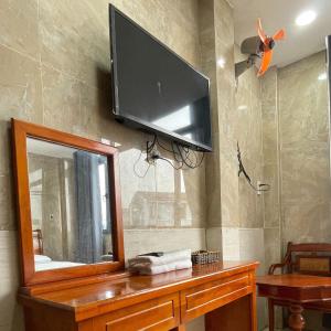 TV a/nebo společenská místnost v ubytování Le Lai Hotel