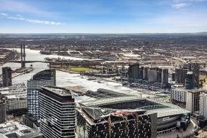 Fotografie z fotogalerie ubytování CBD Apt on 48 floor with City and Harbour views v Melbourne
