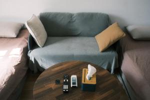 Un lugar para sentarse en A Forest Homestay