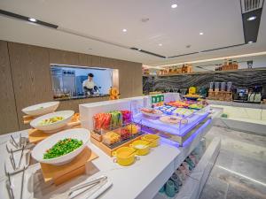 อาหารที่มีในโรงแรมหรือบริเวณใกล้เคียง