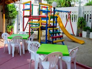 Kawasan permainan kanak-kanak di Hotel Edmar