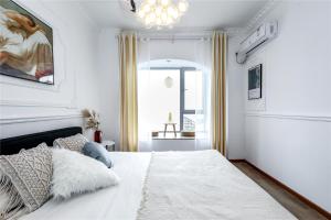 Postel nebo postele na pokoji v ubytování Lsles Designer River View B&B