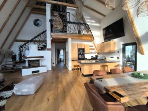 Kuchyň nebo kuchyňský kout v ubytování Chalet Rafenstein