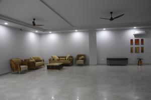 Area soggiorno di Crazzy Days Hotel I Sonipat