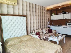 Kuchyň nebo kuchyňský kout v ubytování Dom-El Real Apartments in Sea View Complex