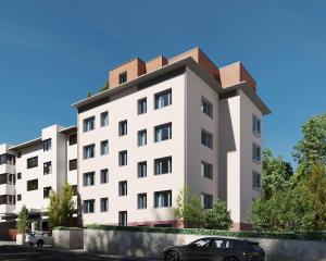 un edificio con un coche aparcado delante en Amazing big studio in the city center - Sun 7, en Zúrich