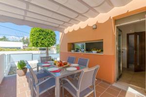 Μπαλκόνι ή βεράντα στο Can Pica Beach House by Llagosta Villas +11 φωτογραφίες