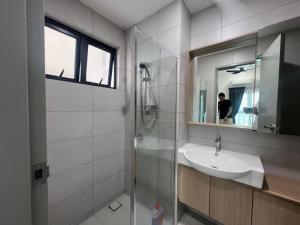 Ένα μπάνιο στο Di Aran Residence Penang