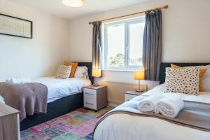 Gallery image of Burden close two bedroom house with garden in Bristol
