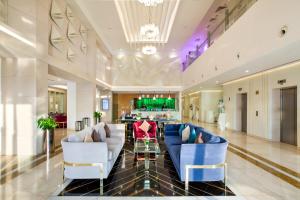 Posezení v ubytování Royal Continental Hotel